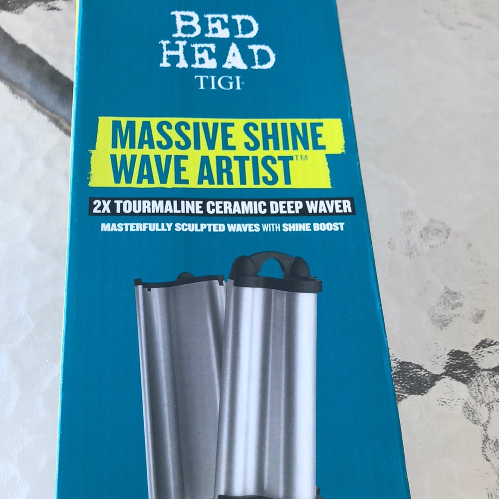BedHead Wave Artist Tourmaline Ceramic Deep Waver - Vibrant Green - Picture 2 of 6